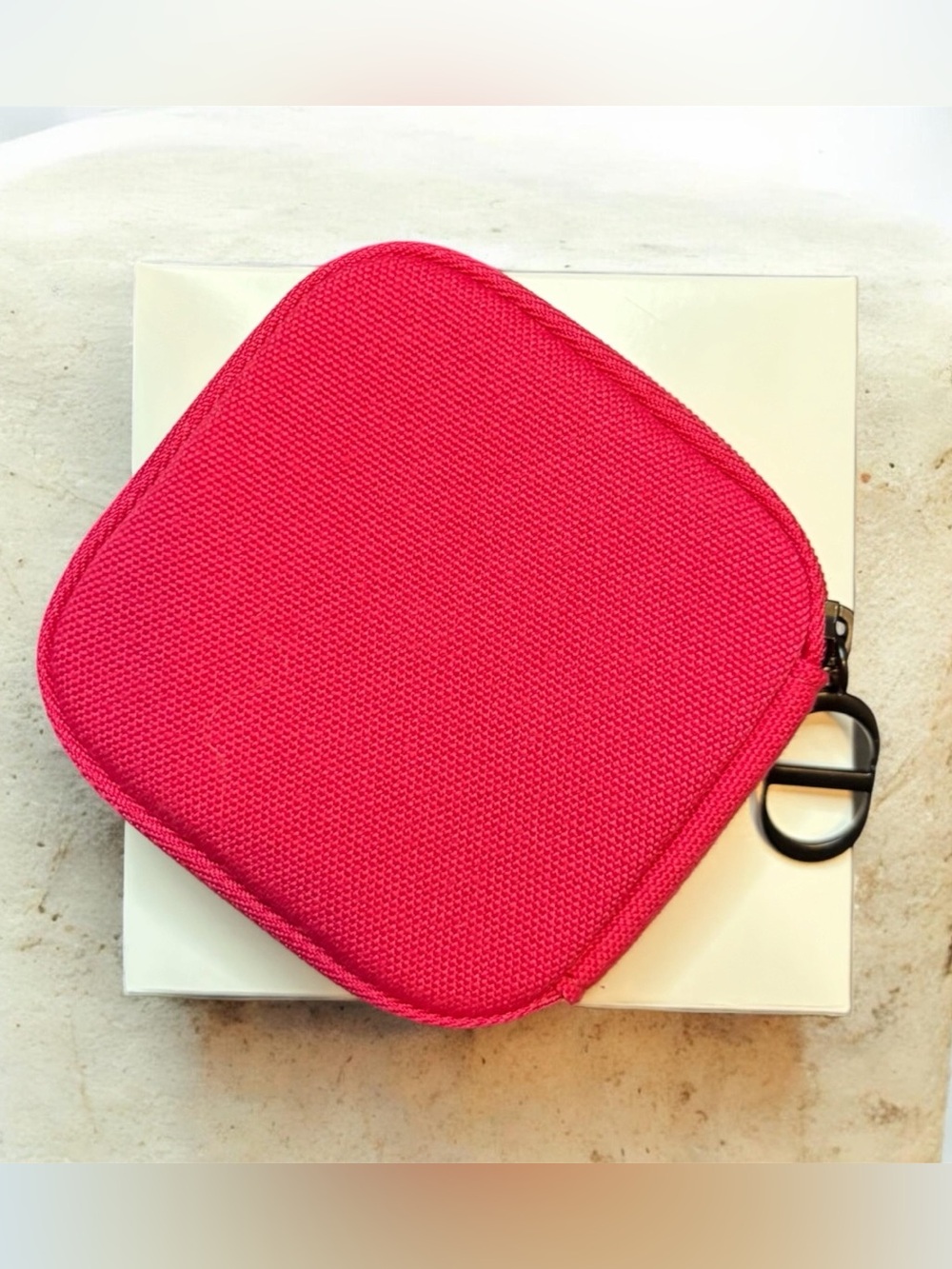 NIB Miss Dior Essence Zippered Essentials Pouch - Picture 2 of 3